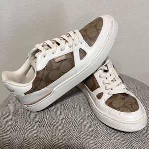 Coach Clip Court Low Top Sneaker in Signature Canvas